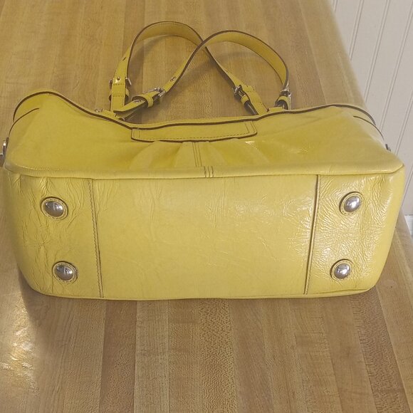 Coach Gallery East West Yellow Tote Turn Key Purse Women's Designer Bag - Picture 16 of 16